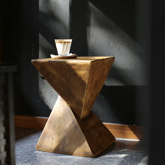 Nordic Minimalist Table.